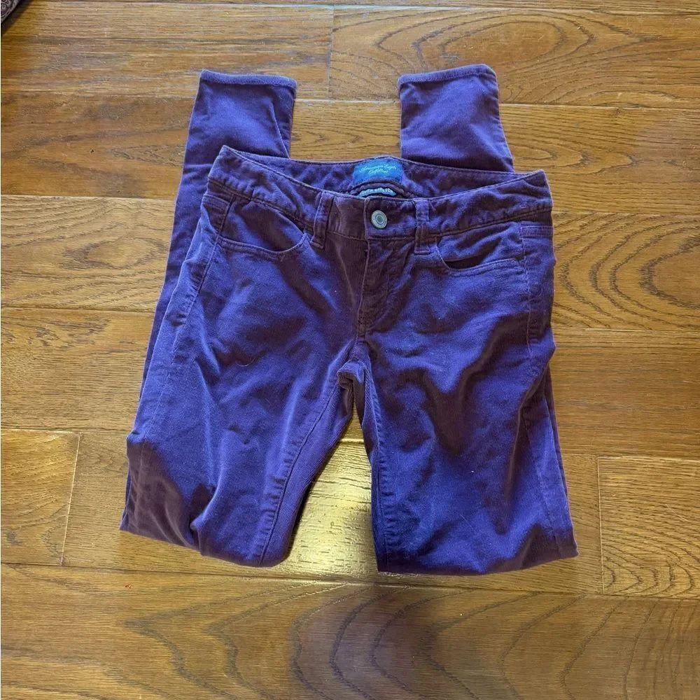 American Eagle size 0 plum color corduroy jeggings